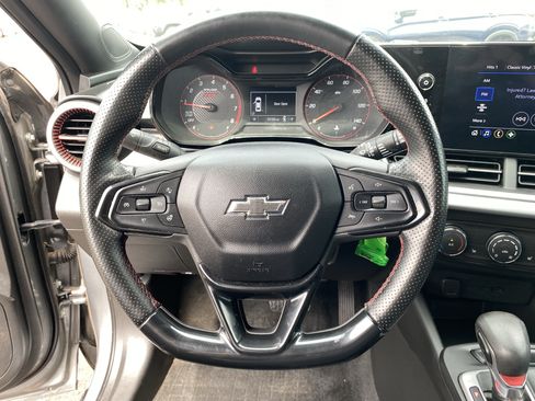 Used 2024 Chevrolet Trax RS w/ Driver Confidence Package FWD image 27