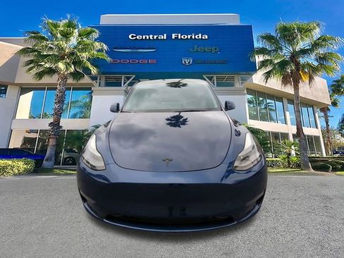 Used 2022 Tesla Model Y Performance image 3