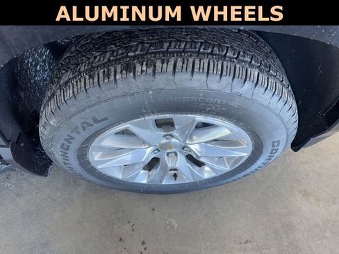 New 2026 Chevrolet Suburban Premier image 11