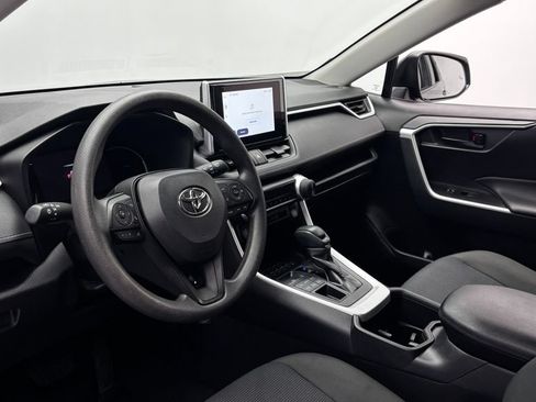 Used 2023 Toyota RAV4 LE AWD/4WD image 14