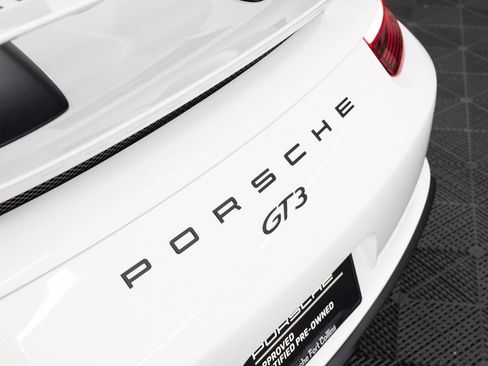 Certified 2019 Porsche 911 GT3 RWD image 11