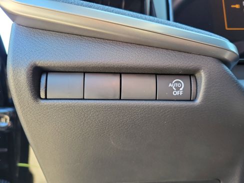 Used 2026 Nissan Kicks SV FWD image 17
