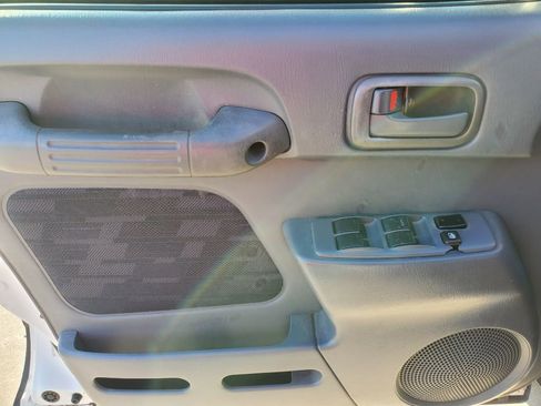 Used 1997 Toyota RAV4 2WD 4-Door image 14