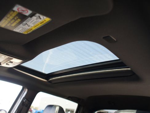 Used 2023 Toyota Tacoma TRD Sport w/ TRD Premium Sport Package image 6