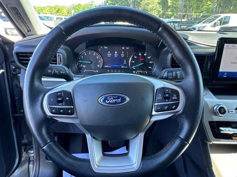 Used 2022 Ford Explorer XLT w/ Class IV Trailer Tow Package AWD/4WD image 29