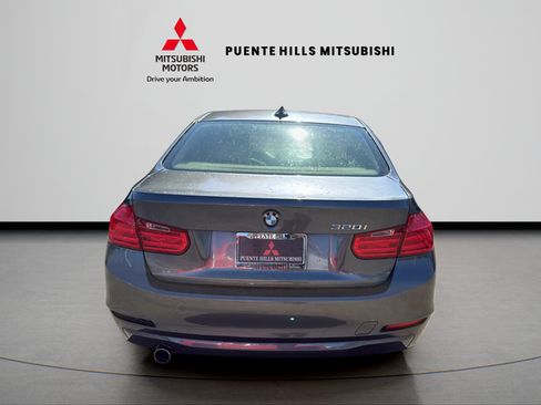 Used 2014 BMW 320i Sedan RWD image 6