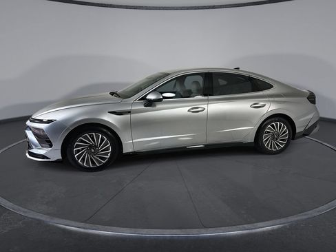 Certified 2025 Hyundai Sonata SEL FWD image 5