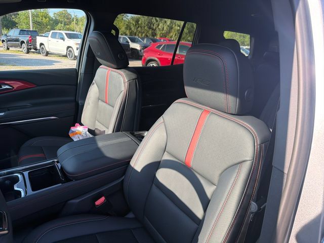 New 2026 Chevrolet Traverse RS FWD image 21