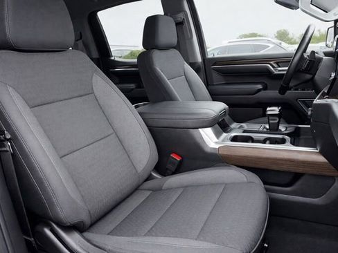 Used 2024 Chevrolet Silverado 1500 RST w/ Z71 Off-Road Package image 13