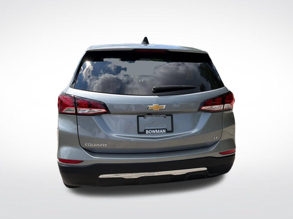 Used 2024 Chevrolet Equinox LT FWD image 5