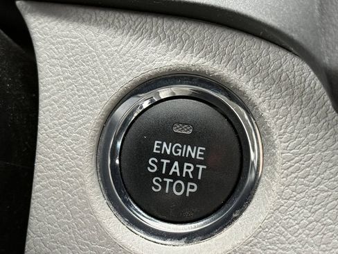 Used 2020 Toyota Sienna XLE w/ XLE Navigation Package AWD/4WD image 15