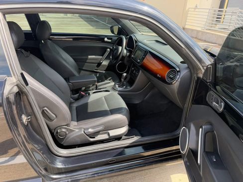 Used 2013 Volkswagen Beetle 2.5 image 17