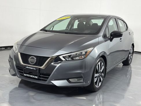 Used 2020 Nissan Versa SR w/ Convenience Package FWD image 9