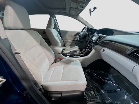 Used 2016 Honda Accord EX image 21