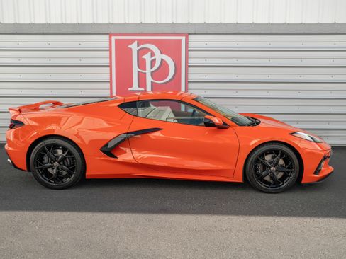 Used 2021 Chevrolet Corvette Stingray Premium Cpe w/ Z51 Performance Package image 41