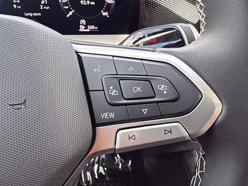 New 2026 Volkswagen Tiguan SE FWD image 18