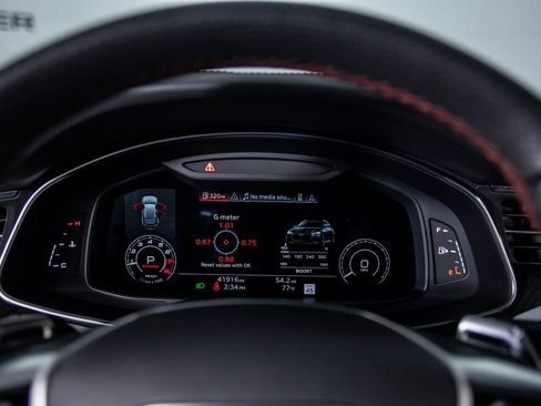 Used 2021 Audi RS 6 image 22