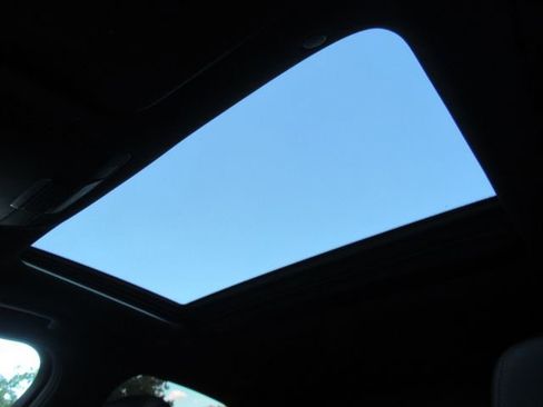 Used 2019 Mercedes-Benz C 300 Sedan image 4