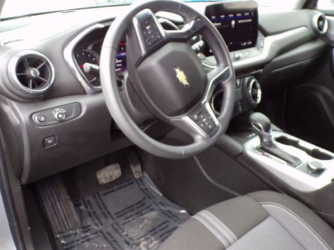 Used 2024 Chevrolet Blazer LT w/ Convenience Package image 5