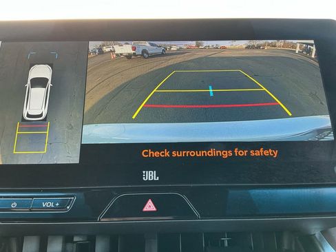 Used 2024 Toyota Venza Limited image 26