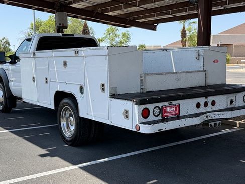 Used 2006 Ford F450 2WD Regular Cab Super Duty image 3