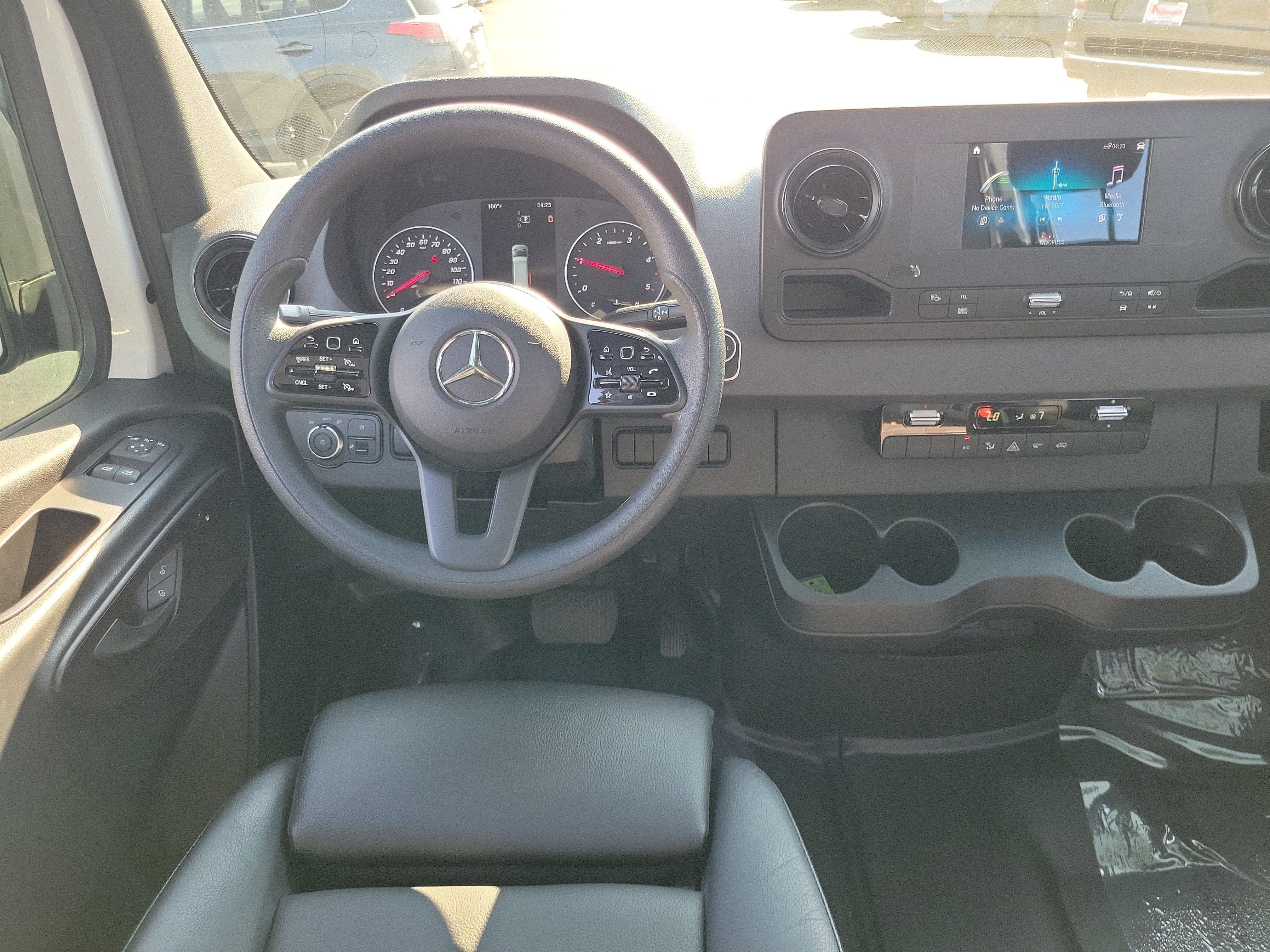 Used 2024 Mercedes-Benz Sprinter 2500 image 16