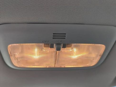 Used 2019 Toyota Corolla LE image 22