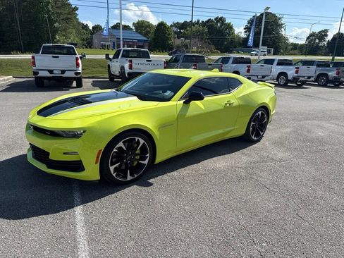 Used 2020 Chevrolet Camaro SS RWD image 2