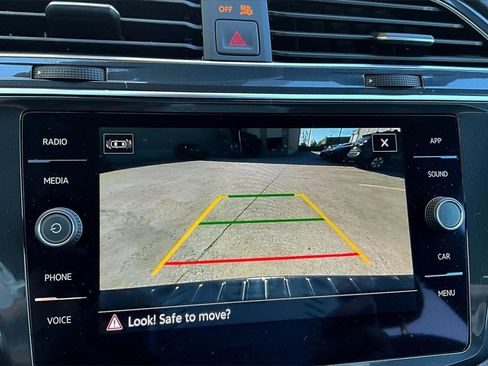 Used 2023 Volkswagen Tiguan SE R-Line image 14