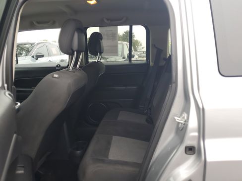 Used 2017 Jeep Patriot Latitude image 11