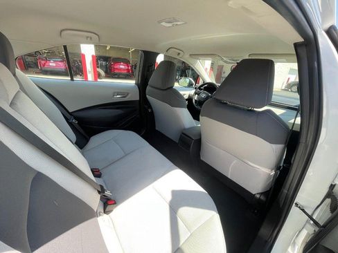 Used 2021 Toyota Corolla LE FWD image 9