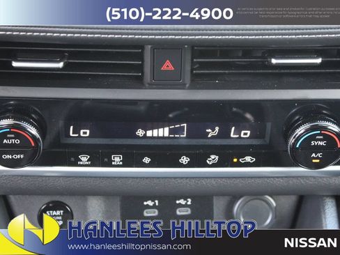 Used 2025 Nissan Rogue SV AWD/4WD image 25