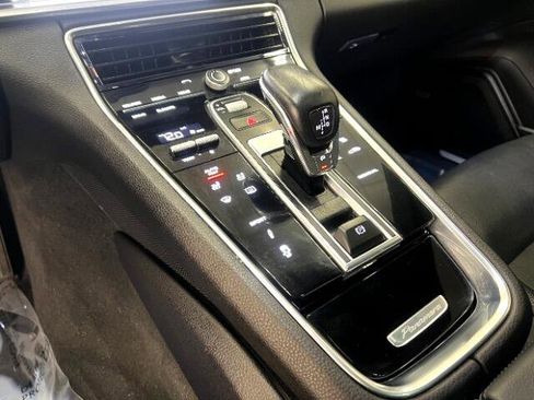 Used 2017 Porsche Panamera image 15