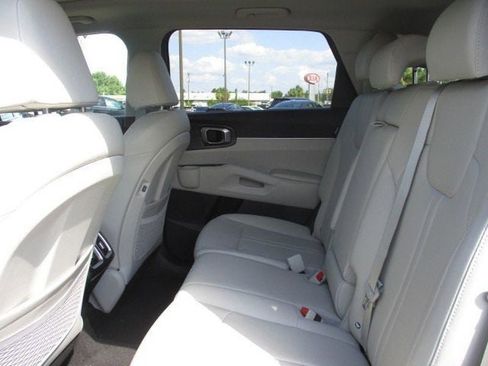 New 2025 Kia Sorento S w/ Panoramic Sunroof Package image 15