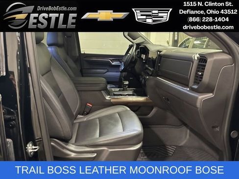 Used 2024 Chevrolet Silverado 1500 LT Trail Boss w/ Convenience Package II AWD/4WD image 31
