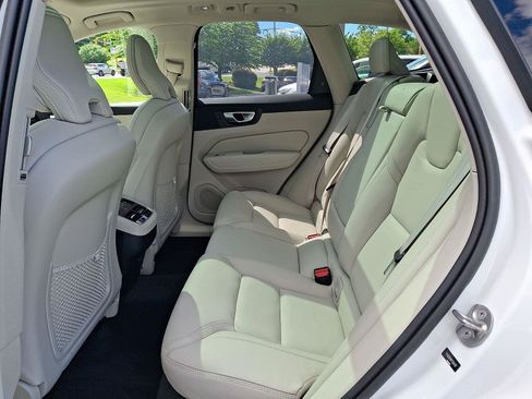 Certified 2023 Volvo XC60 B6 Ultimate w/ Climate Package AWD/4WD image 10