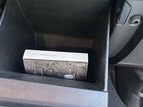 Used 2021 Jeep Wrangler Unlimited Sport image 26