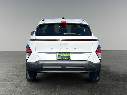 Used 2025 Hyundai Kona SE AWD/4WD image 8