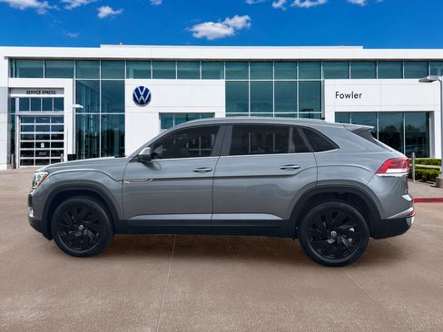 Used 2025 Volkswagen Atlas Cross Sport SE AWD/4WD image 8