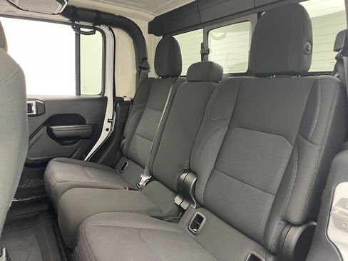Used 2021 Jeep Gladiator Sport AWD/4WD image 37