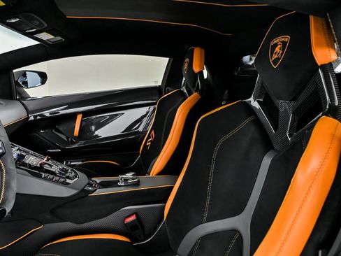 Used 2019 Lamborghini Aventador SVJ image 29