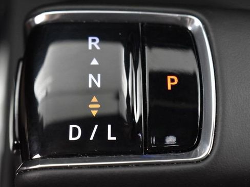 Used 2025 Chevrolet Silverado 1500 ZR2 w/ Technology Package image 24