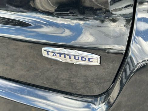 Used 2019 Jeep Compass Latitude image 23