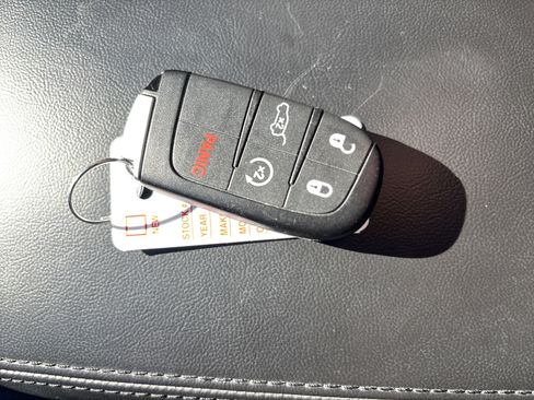 Used 2020 Jeep Grand Cherokee Limited w/ Luxury Group II image 35