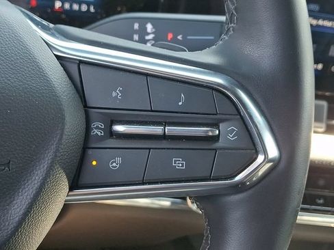 Used 2025 Chevrolet Equinox LT w/ Convenience Package II AWD/4WD image 24