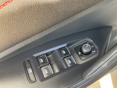 Used 2024 Volkswagen Jetta GLI Autobahn image 5