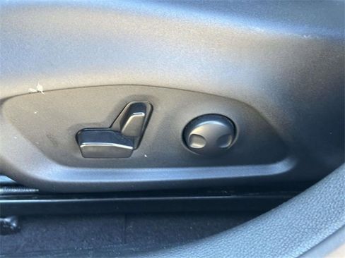 Certified 2023 Jeep Compass Limited image 13