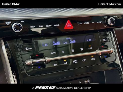 Used 2023 Kia Carnival SX Prestige FWD image 18