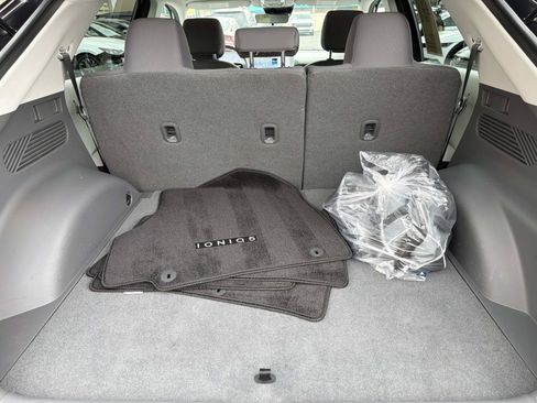 Certified 2024 Hyundai Ioniq 5 SE RWD image 6