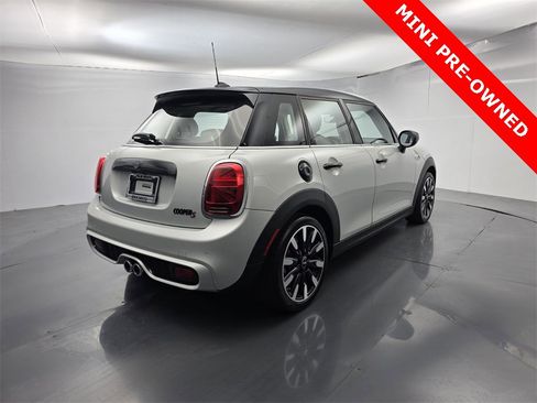 Used 2021 MINI Cooper S w/ Signature Upholstery Package image 4